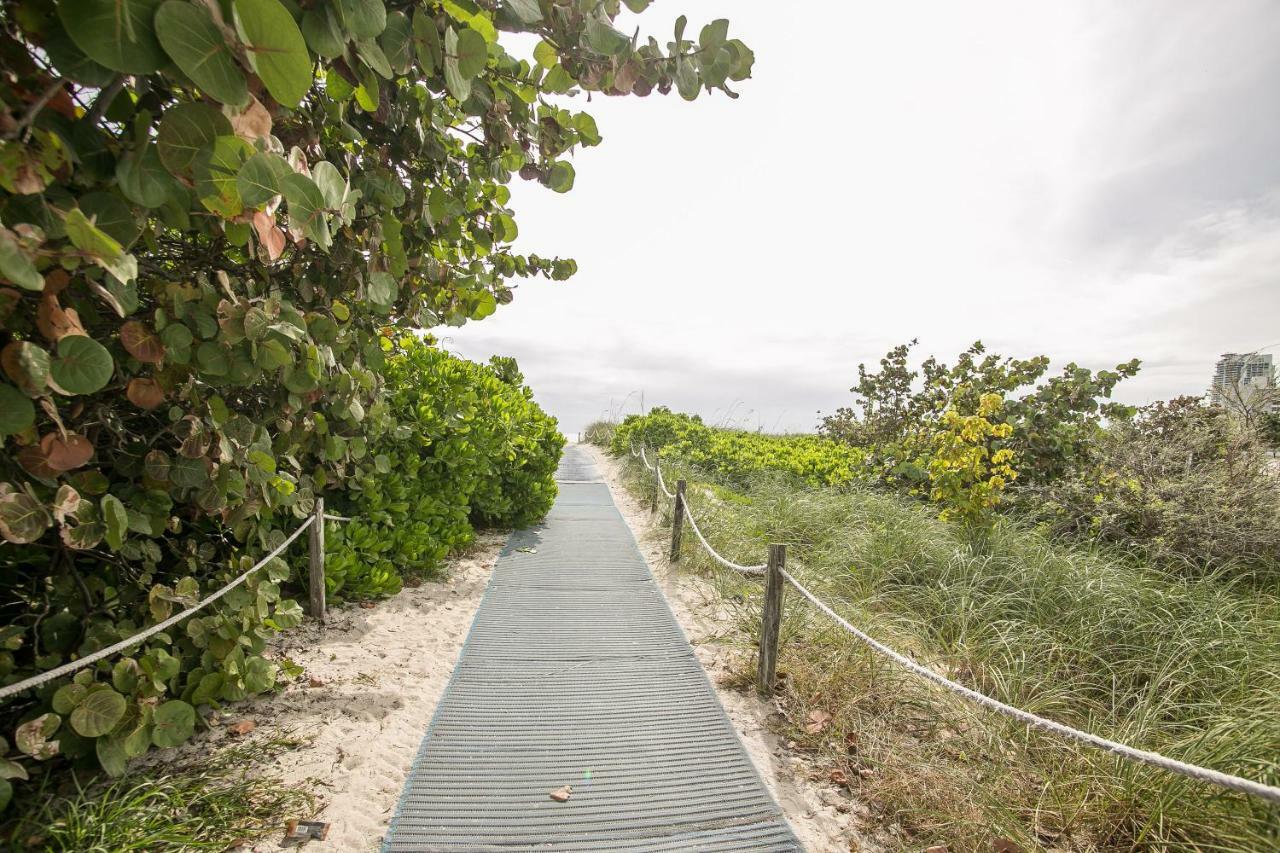 2 Bedroom 2 Bath With Patio On 11Th Collins Ave Miami Beach Buitenkant foto