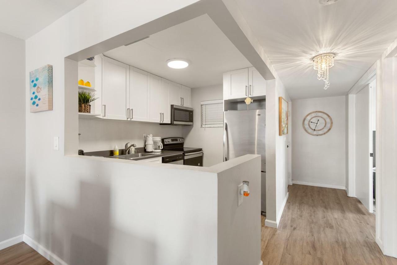 2 Bedroom 2 Bath With Patio On 11Th Collins Ave Miami Beach Buitenkant foto